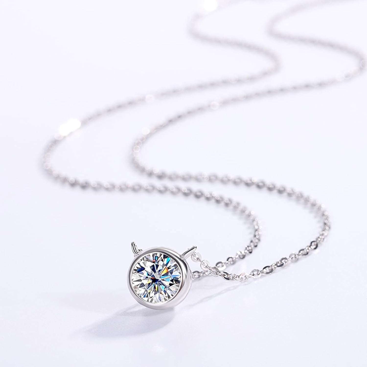 The Lumina Solitaire Pendant | 1.0 CT Moissanite