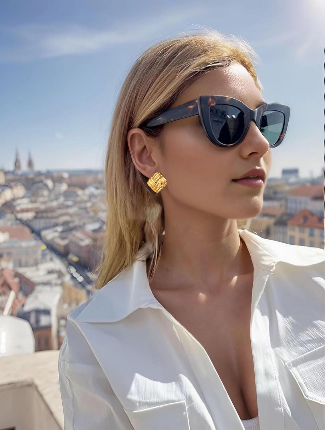 Gold Statement Chunky Stud Earrings for Women，Geometric Square Textured Vintage Trendy Jewelry