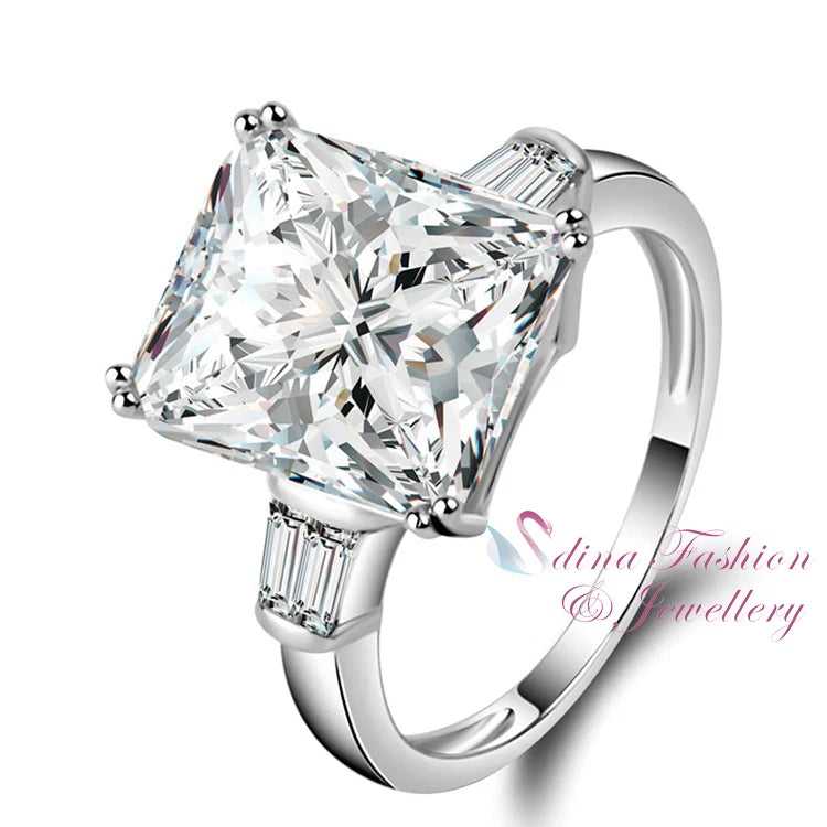 The Empire Cut Ring | 5 CT Emerald Moissanite Solitaire